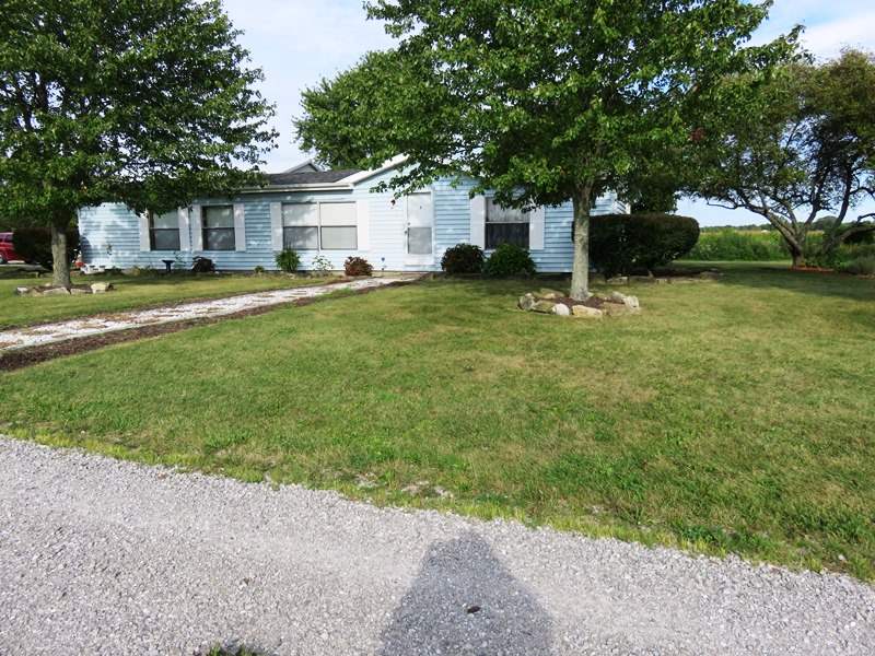 9403 Emanuel Road Fort Wayne, IN 46816 - Photo 3 of 28