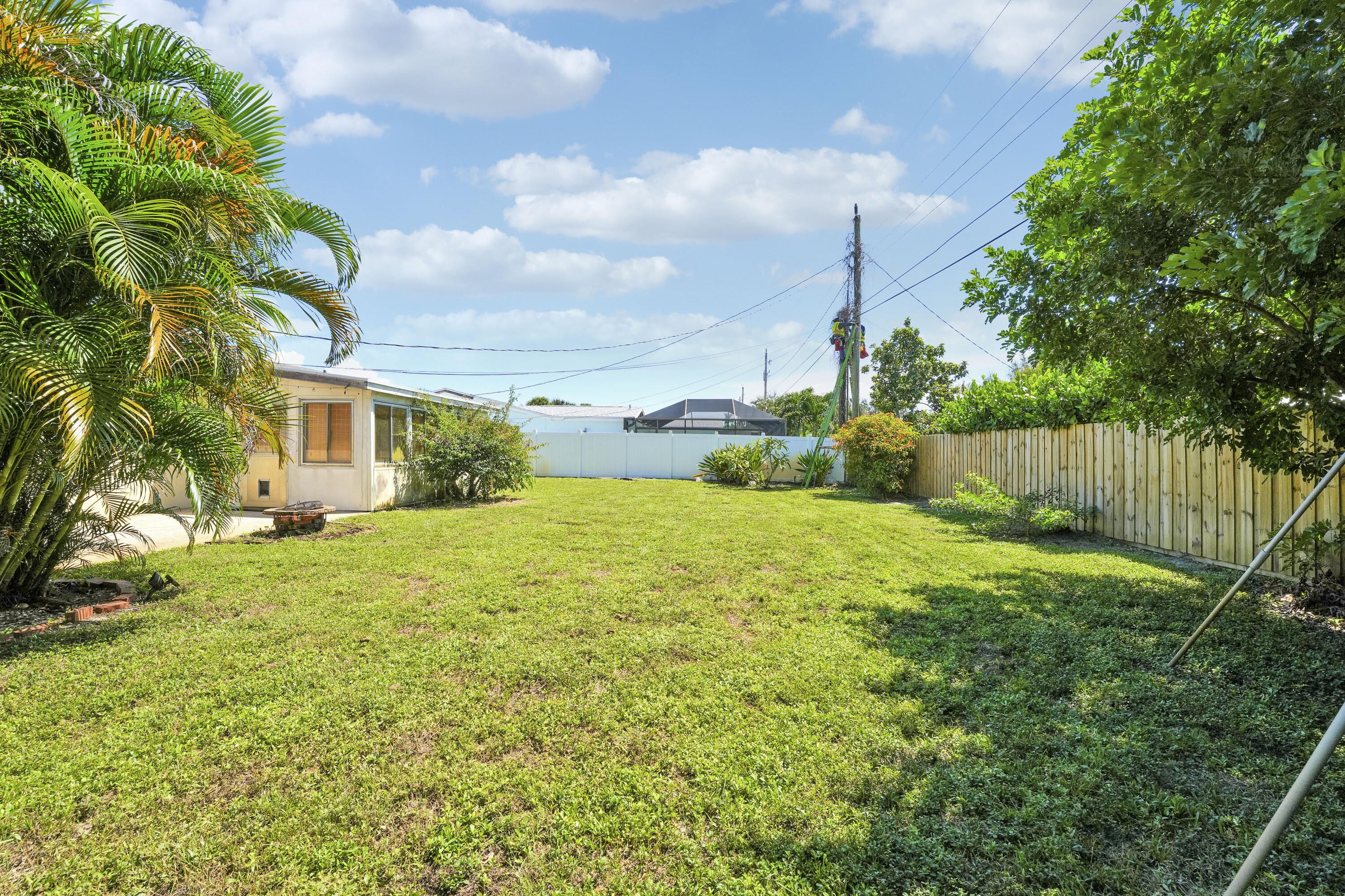 20 Willow Road Tequesta, FL 33469 - Photo 38 of 43 House-27