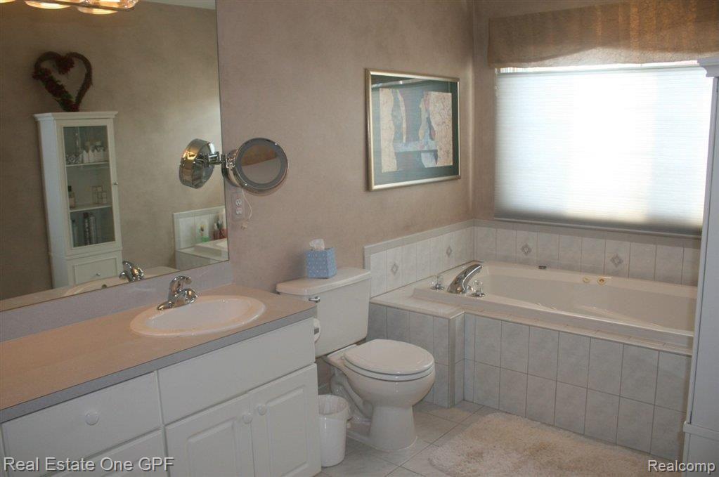 1109 Bishop Road Grosse Pointe, MI 48230 - Photo 13 of 19 IMG_6241.JPG