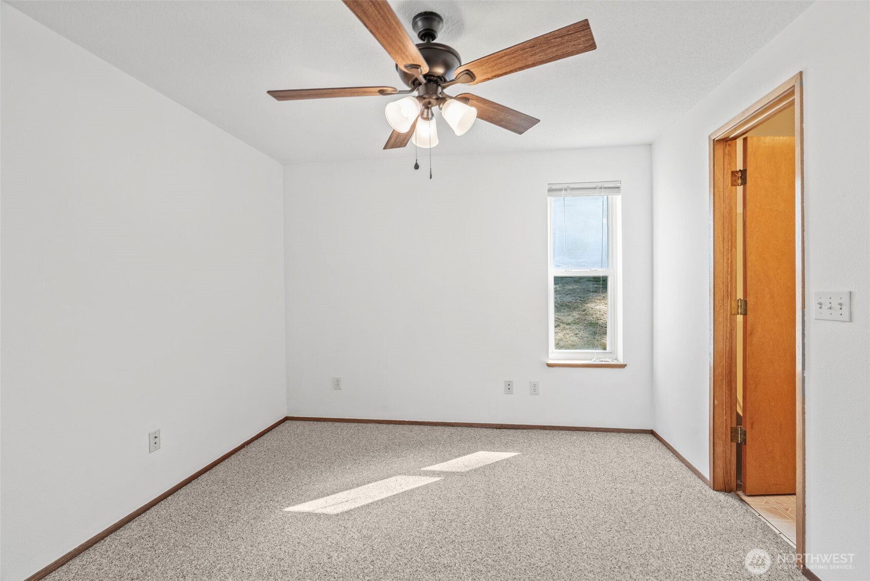 404 Rons Court Kelso, WA 98626 - Photo 19 of 28 Gallery Image 19