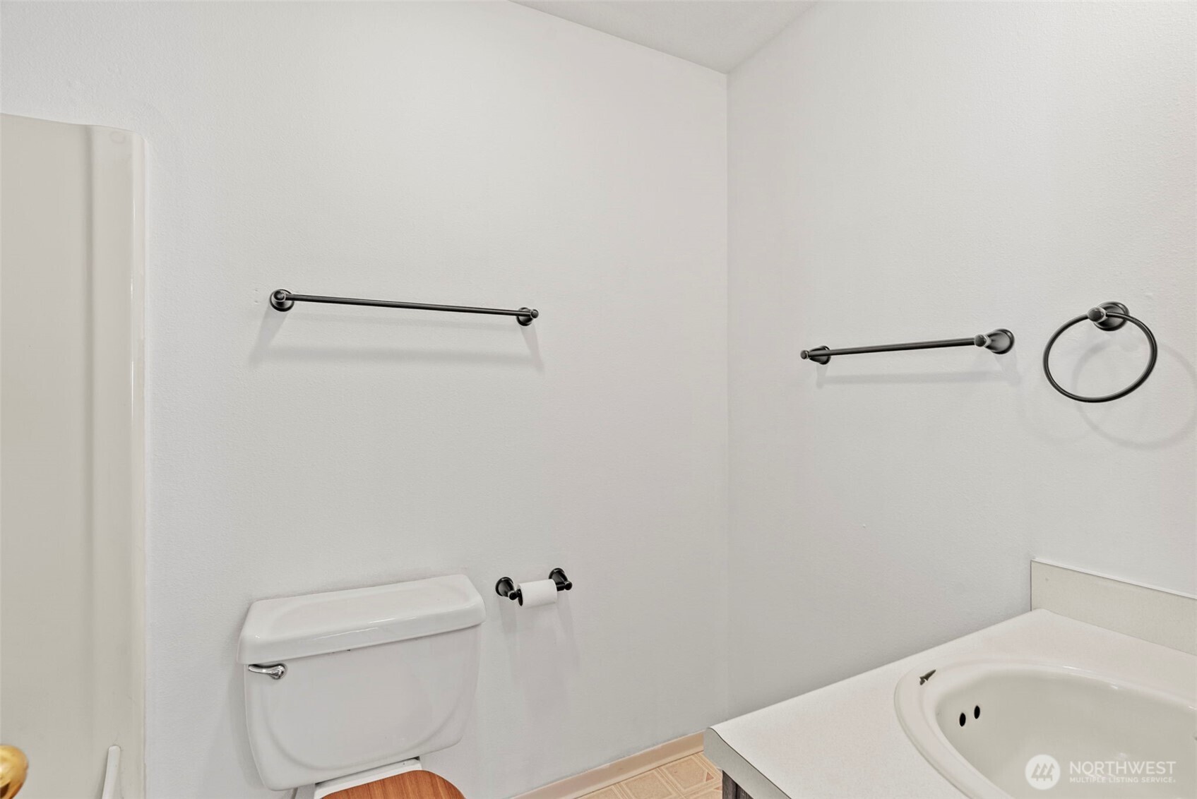 404 Rons Court Kelso, WA 98626 - Photo 21 of 28 Gallery Image 21