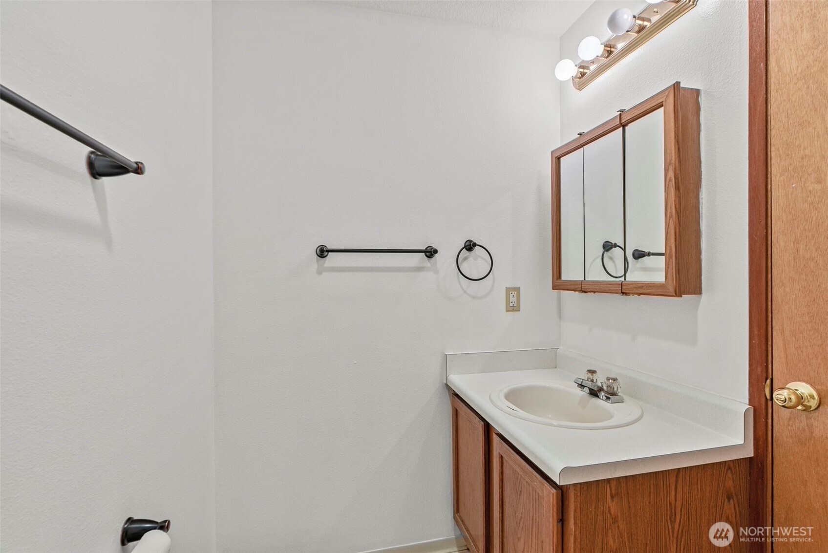 404 Rons Court Kelso, WA 98626 - Photo 22 of 28 Gallery Image 22