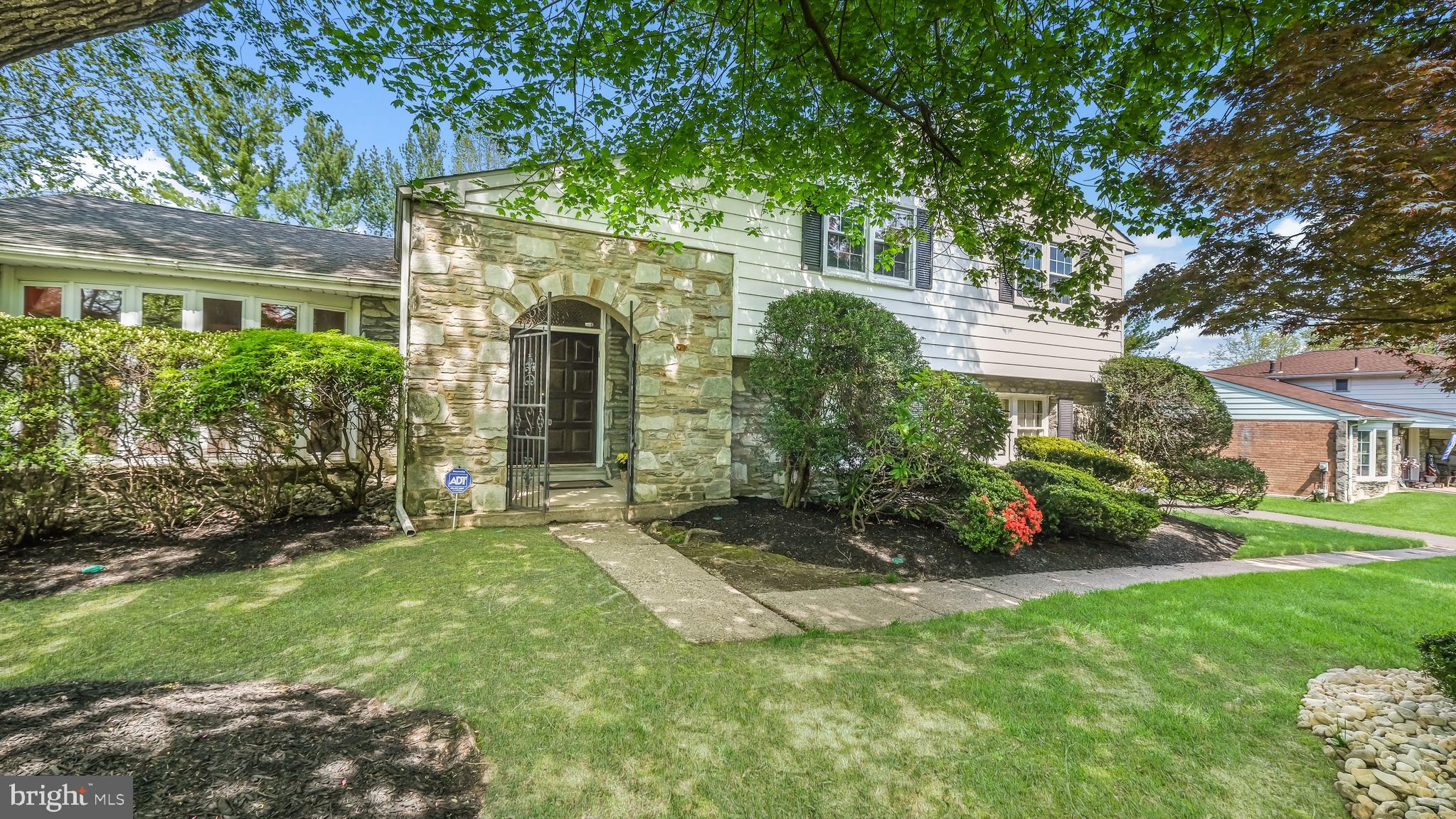 841 Broadmoor Road Huntingdon Valley, PA 19006 - Photo 1 of 28 Spacious 4 Bedroom home located in Albidale