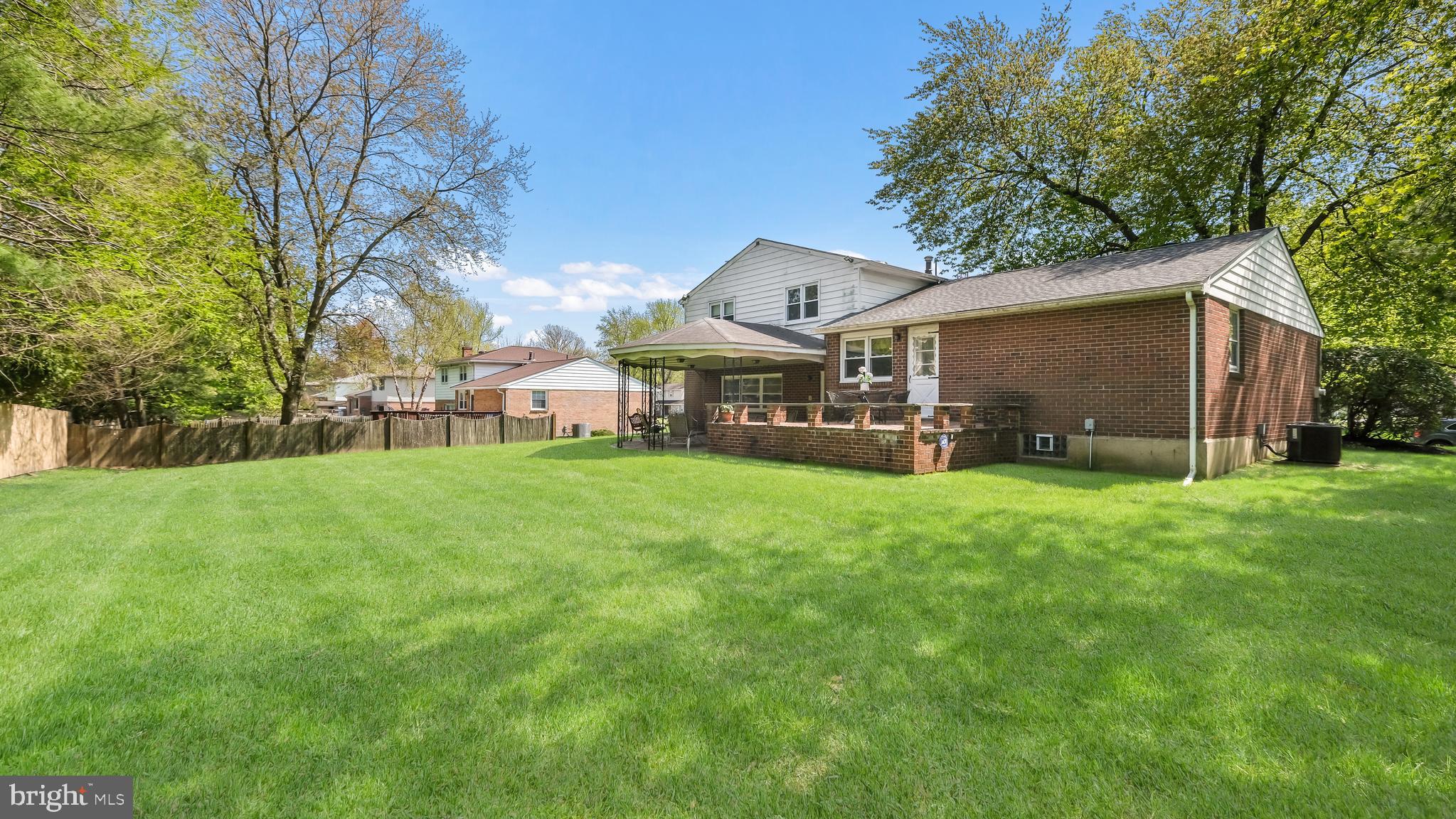 841 Broadmoor Road Huntingdon Valley, PA 19006 - Photo 27 of 28 Large backyard