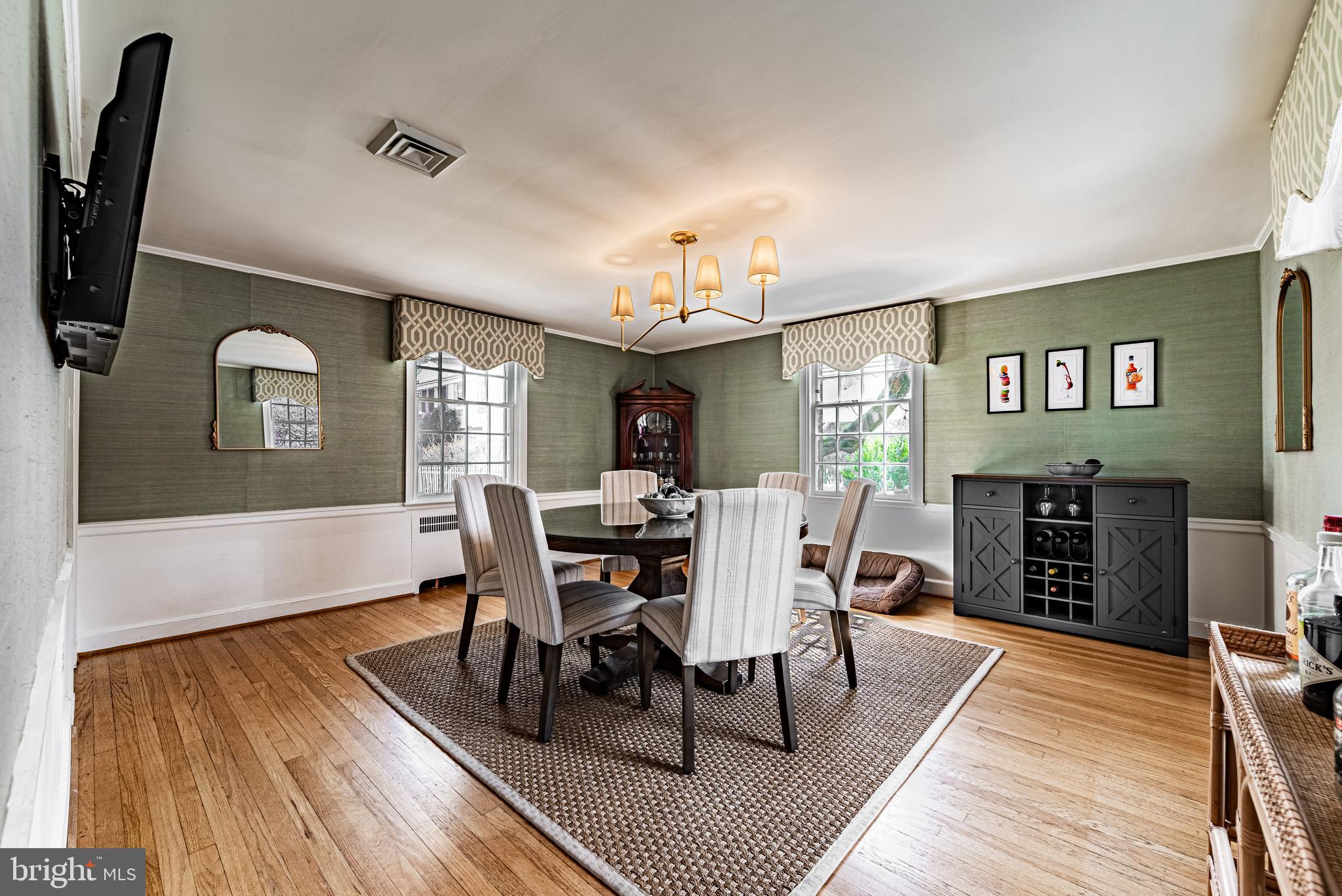 5 Middleton Court Baltimore, MD 21212 - Photo 15 of 38 Sunny and Large Dining Room