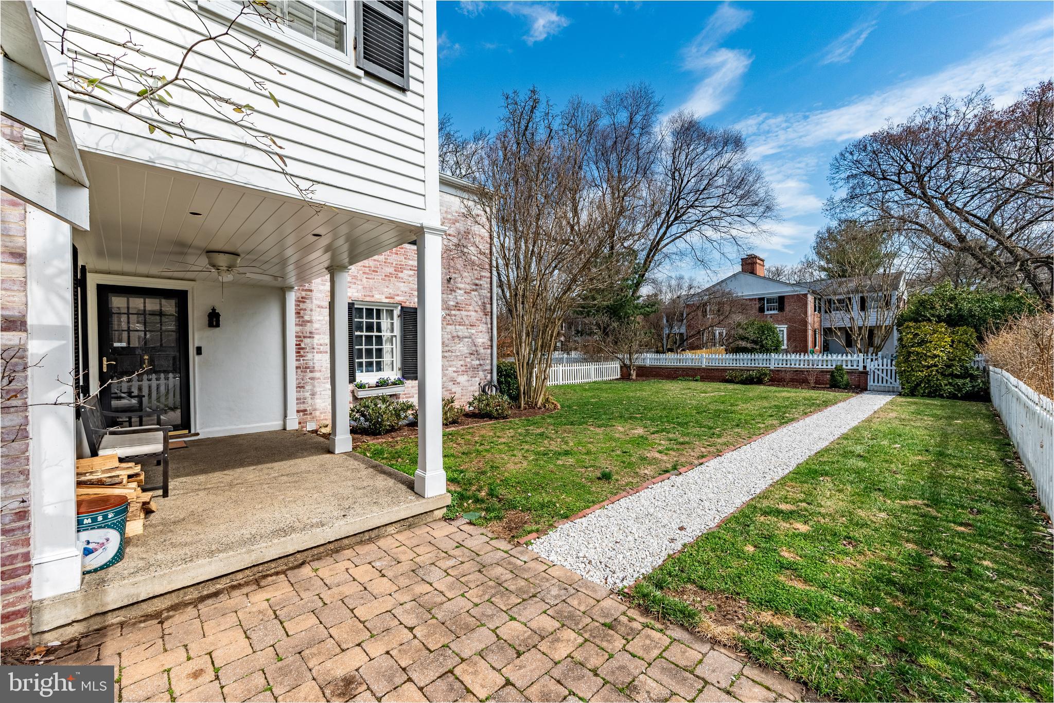 5 Middleton Court Baltimore, MD 21212 - Photo 2 of 38 Private Front Yard