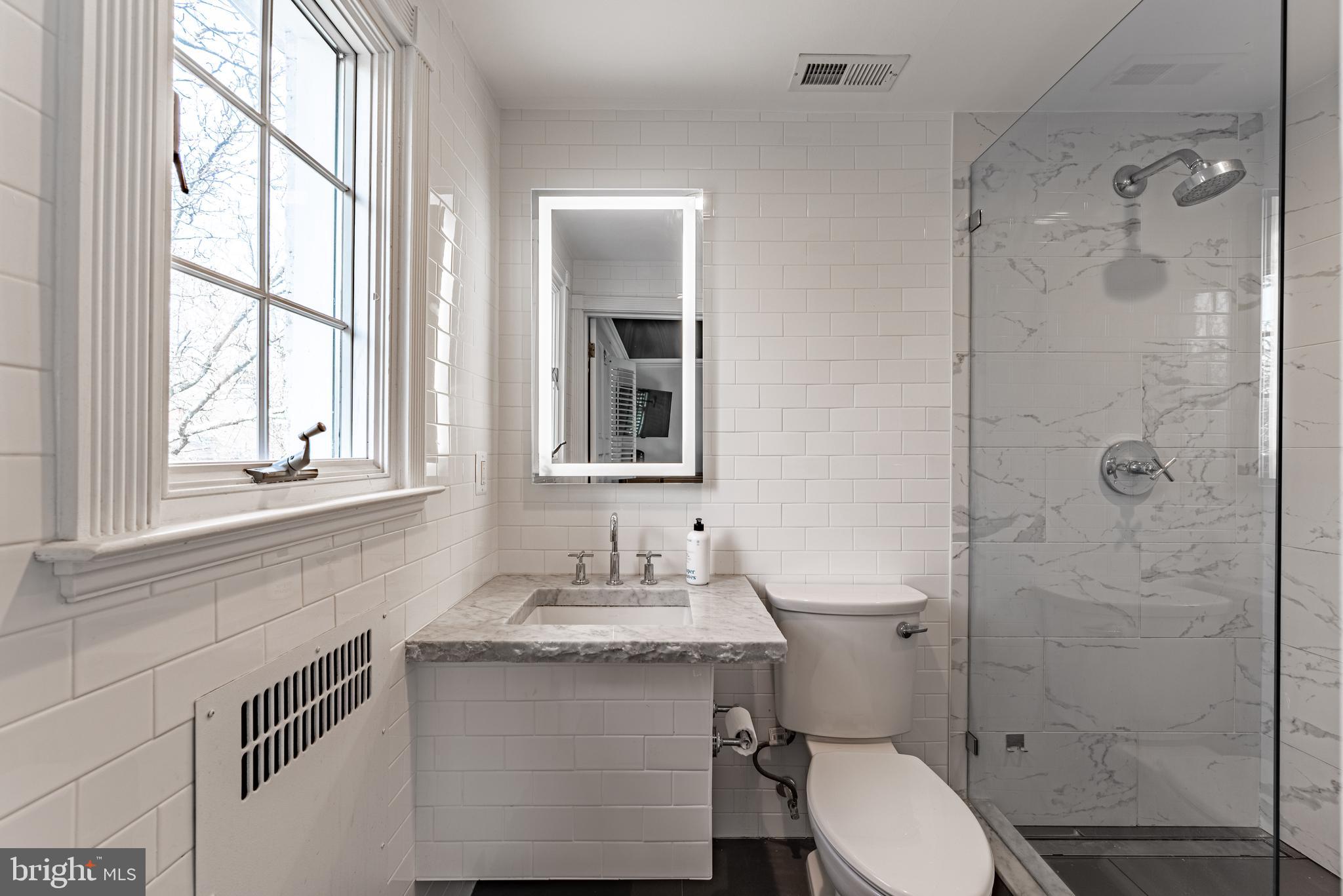 5 Middleton Court Baltimore, MD 21212 - Photo 21 of 38 Renovated Primary Bath