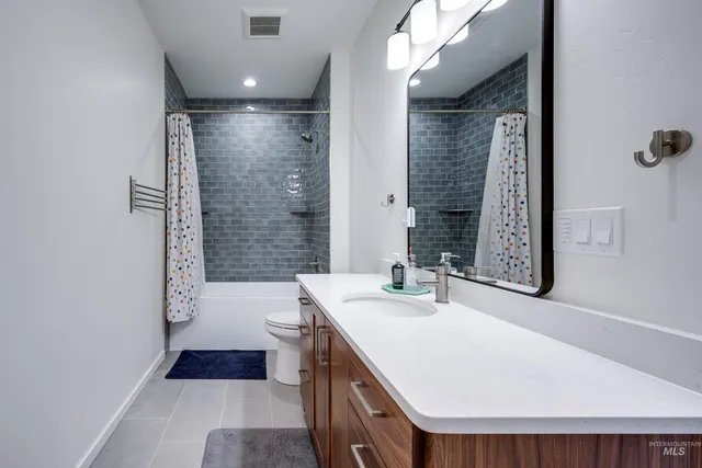 $899,000 | 1325 Southwest Panorama Drive, Pullman, WA 99163