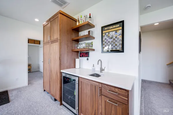 $899,000 | 1325 Southwest Panorama Drive, Pullman, WA 99163