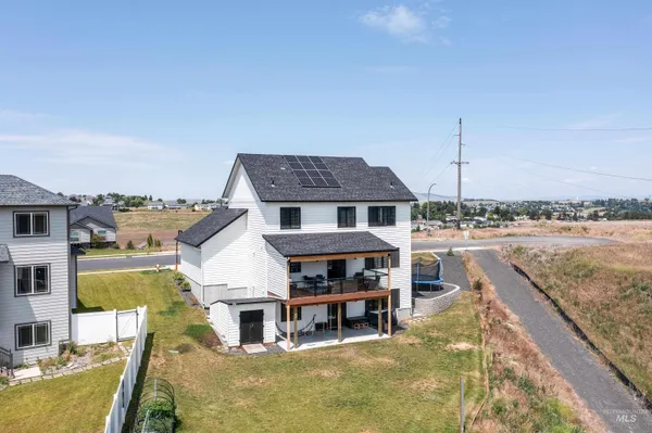 $899,000 | 1325 Southwest Panorama Drive, Pullman, WA 99163