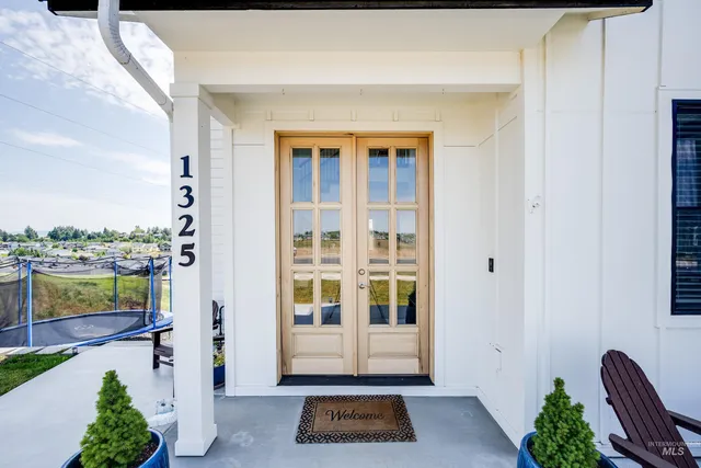 $899,000 | 1325 Southwest Panorama Drive, Pullman, WA 99163