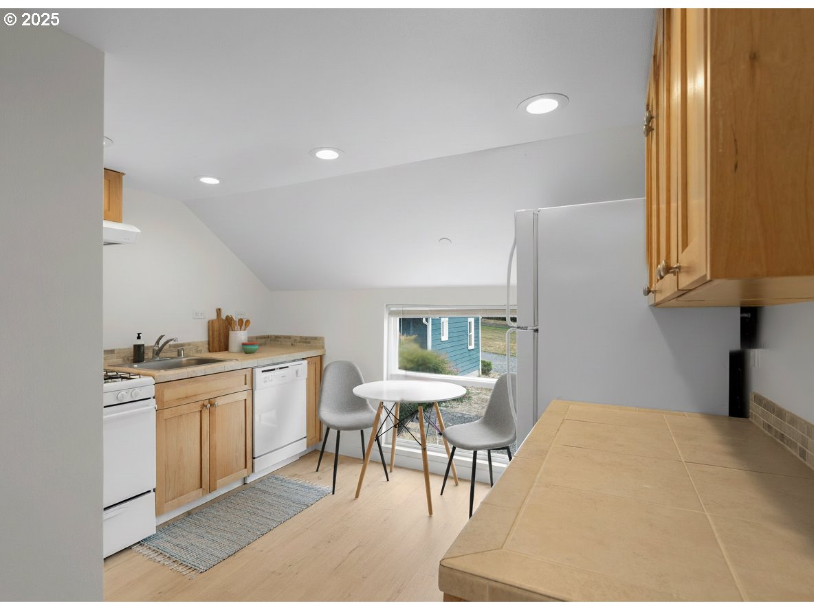 2311 Southwest 6th Avenue, Unit 8B Camas, WA 98607 - Photo 4 of 8