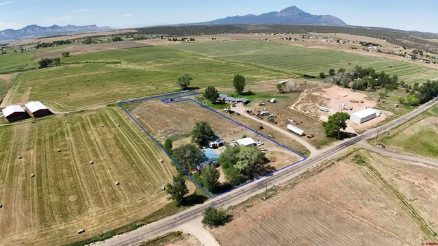 a view of a tennis court