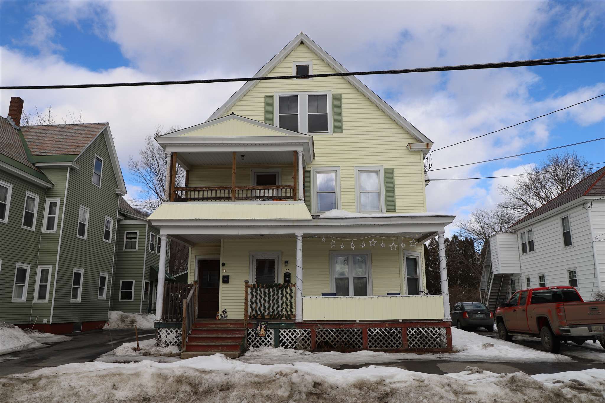 11 Tuttle Street Rockingham, VT 05101 - Photo 2 of 33