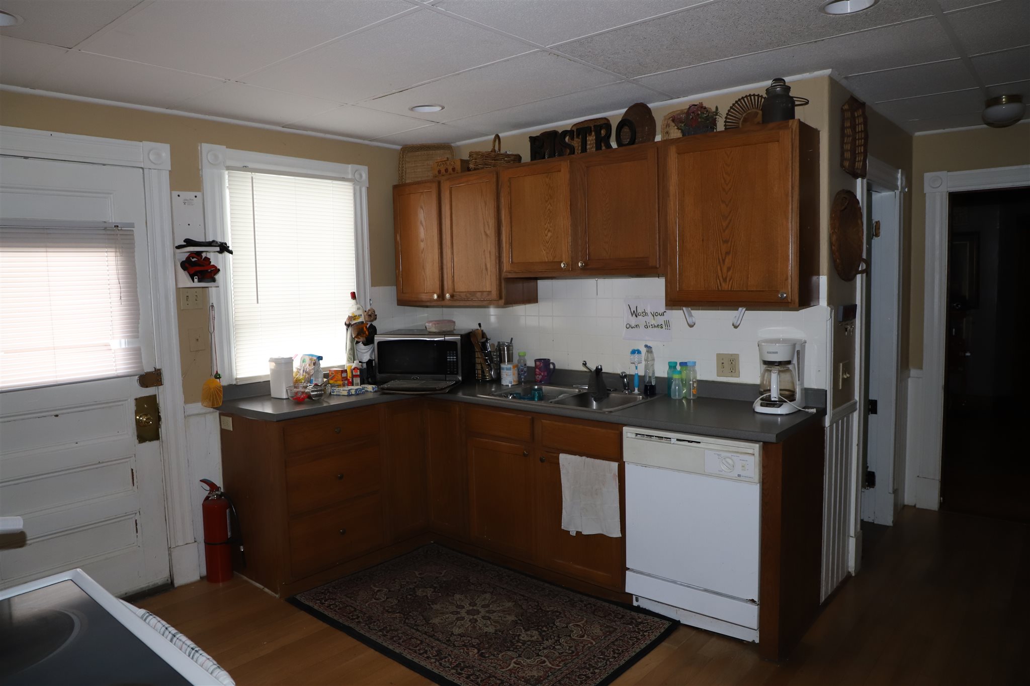 11 Tuttle Street Rockingham, VT 05101 - Photo 4 of 33