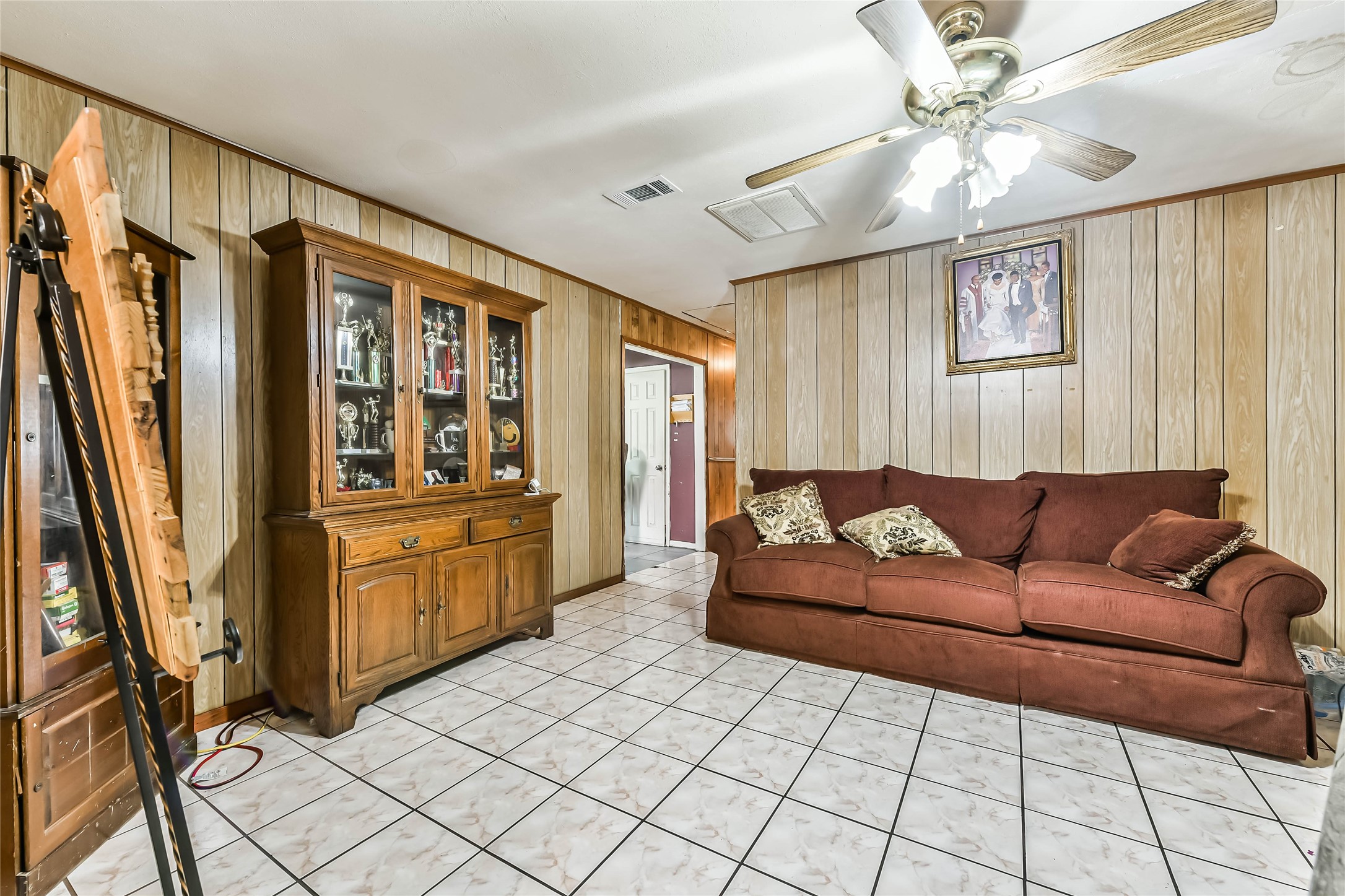 10438 Caxton Street Houston, TX 77016 - Photo 7 of 24