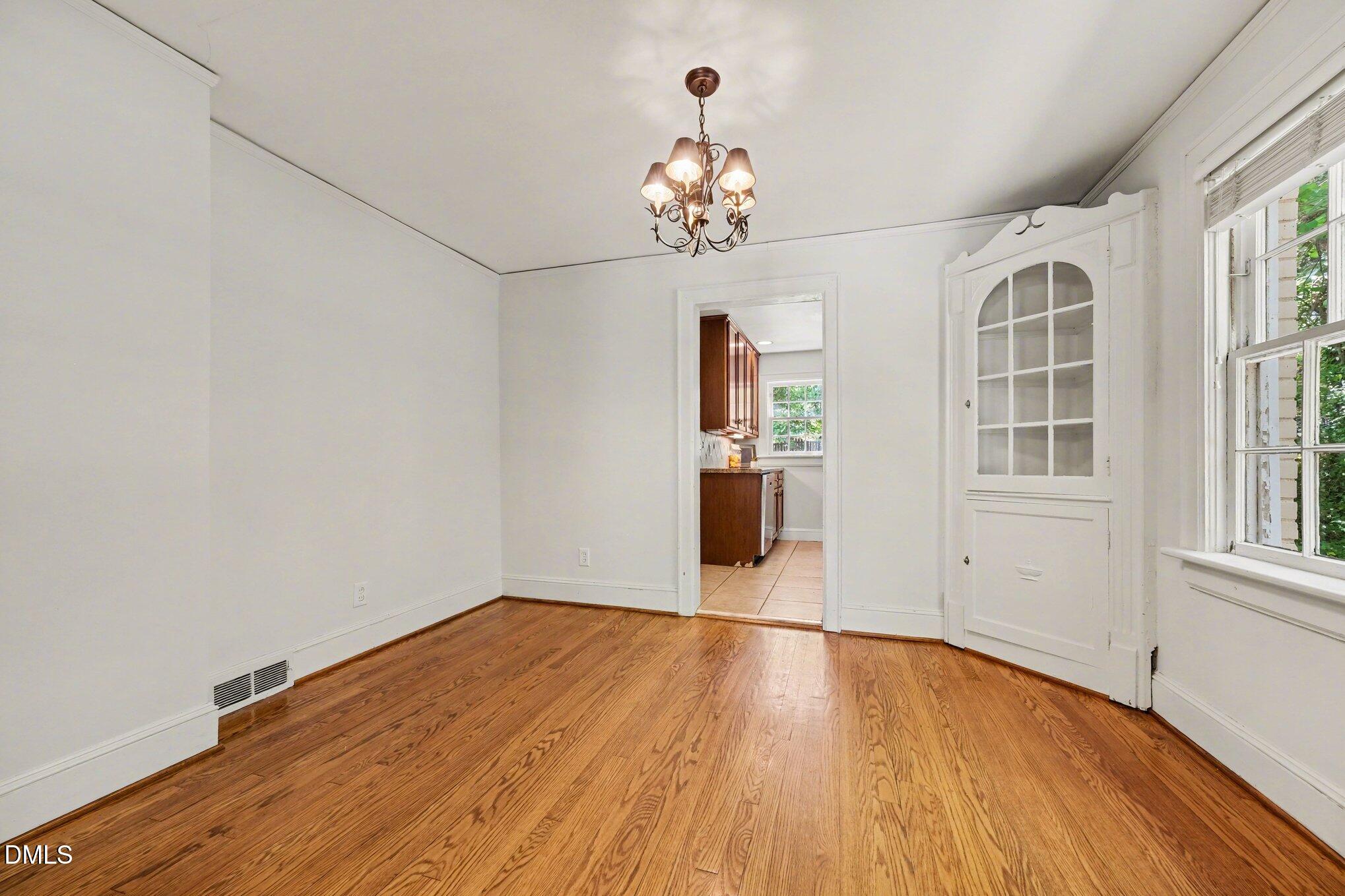 214 Lafayette Road Raleigh, NC 27604 - Photo 8 of 29 006_file_5986