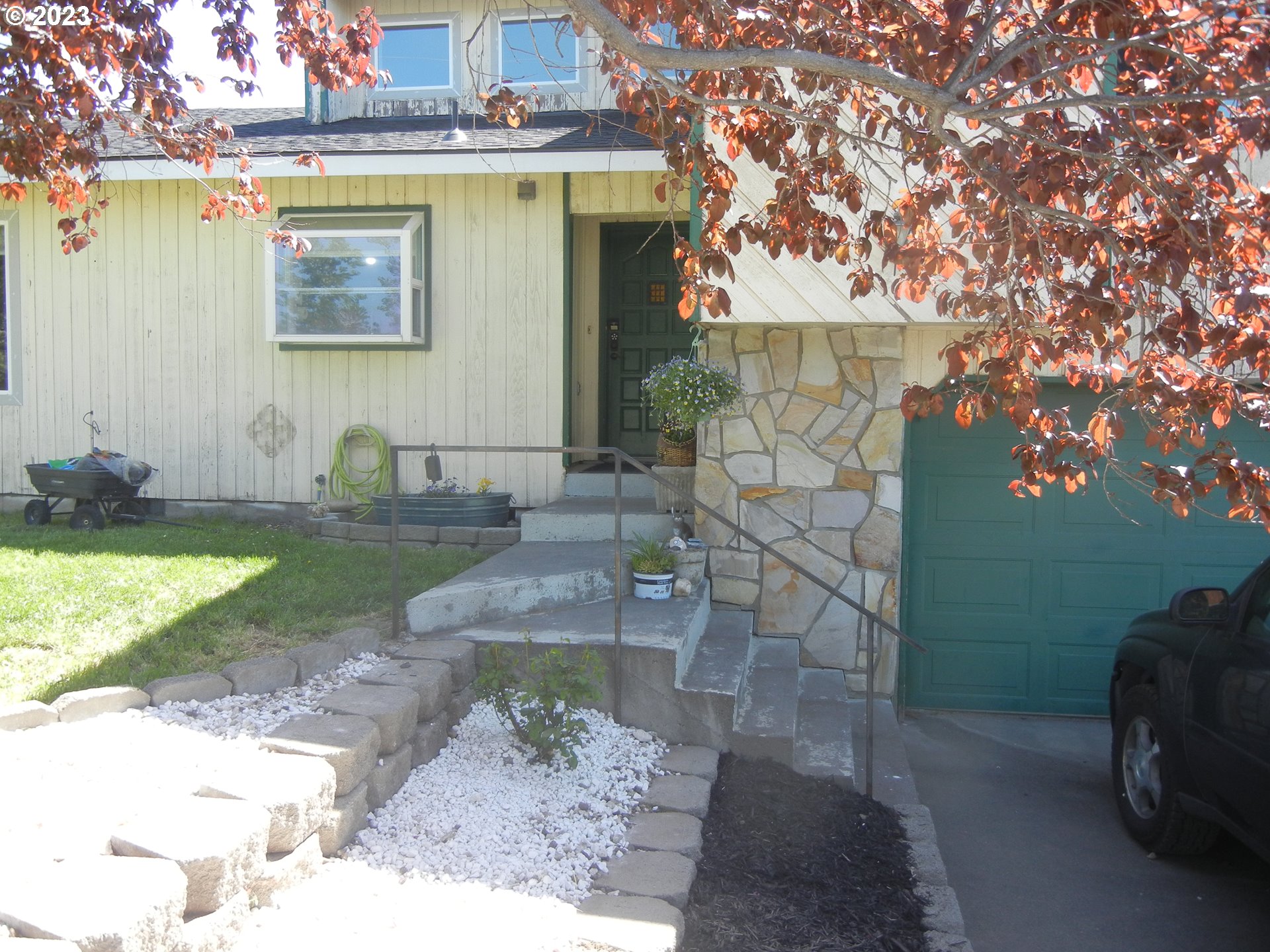43776 Buckboard Trail Road Pendleton, OR 97801 - Photo 1 of 22 a view of a back yard of the house