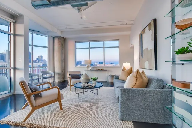 $435,000 | 1001 Belleview Street, Unit 708, Dallas, TX 75215