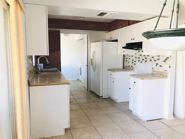 $699,000 | 575 Northwest 41st Street, Fort Lauderdale, FL 33309