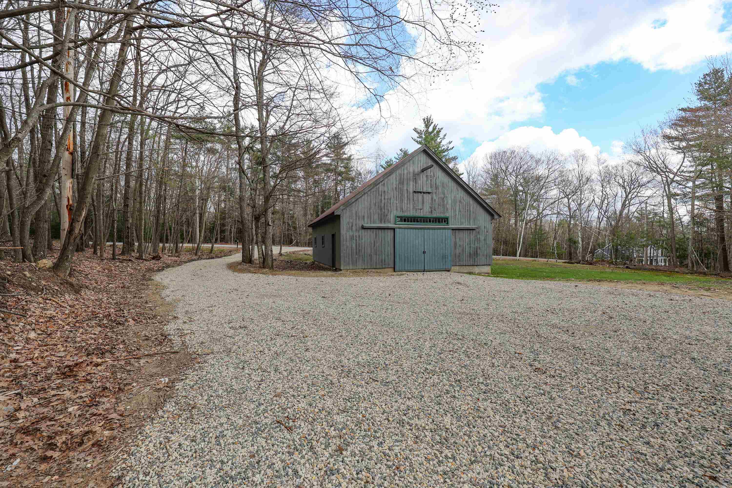 22 Pleasant Hill Road Deerfield, NH 03037 - Photo 5 of 40