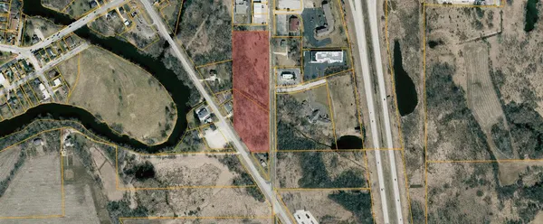 $399,900 | Lt1 South Foster Drive, Unit LT2, Saukville, WI 53080