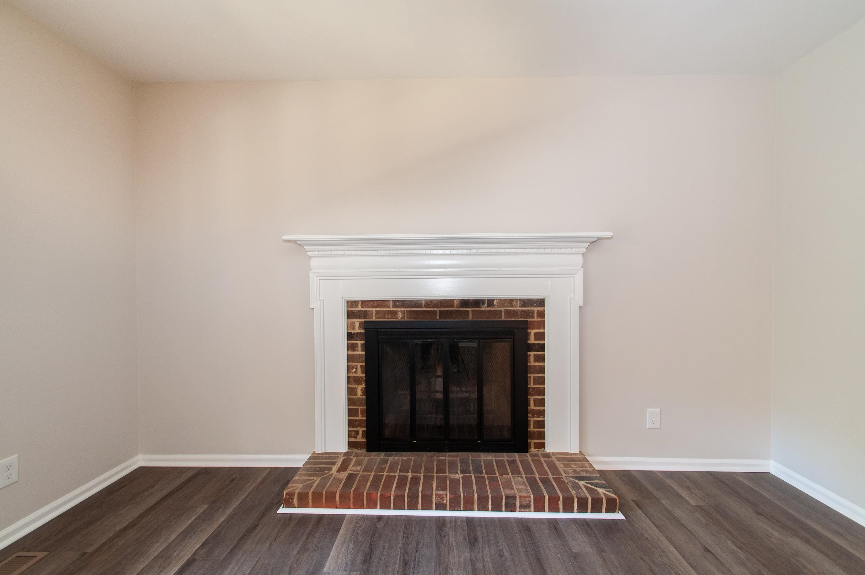 5813 Caledonia Street Raleigh, NC 27609 - Photo 12 of 50 Living Room