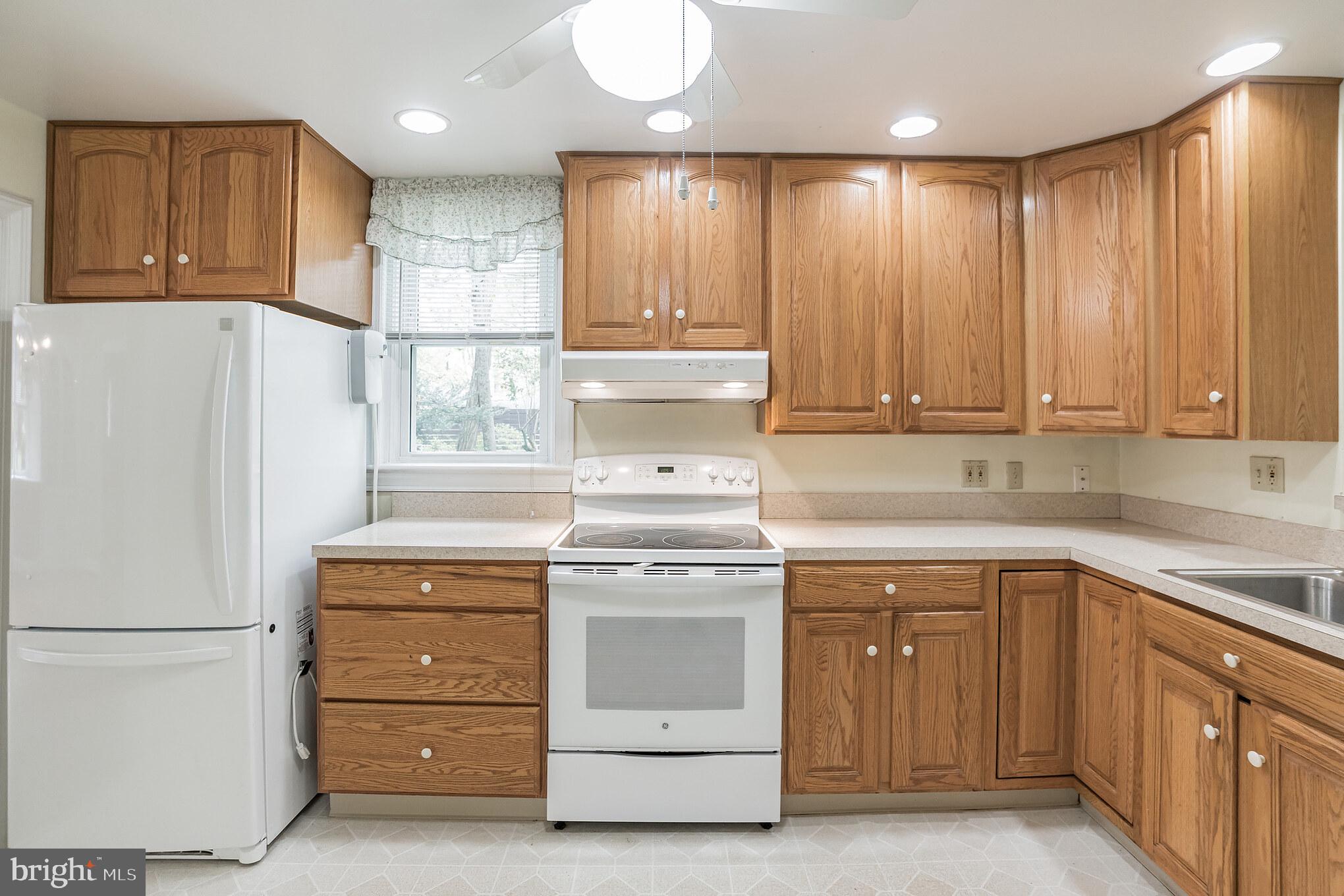 235 East Rose Tree Road Media, PA 19063 - Photo 8 of 31 Kitchen
