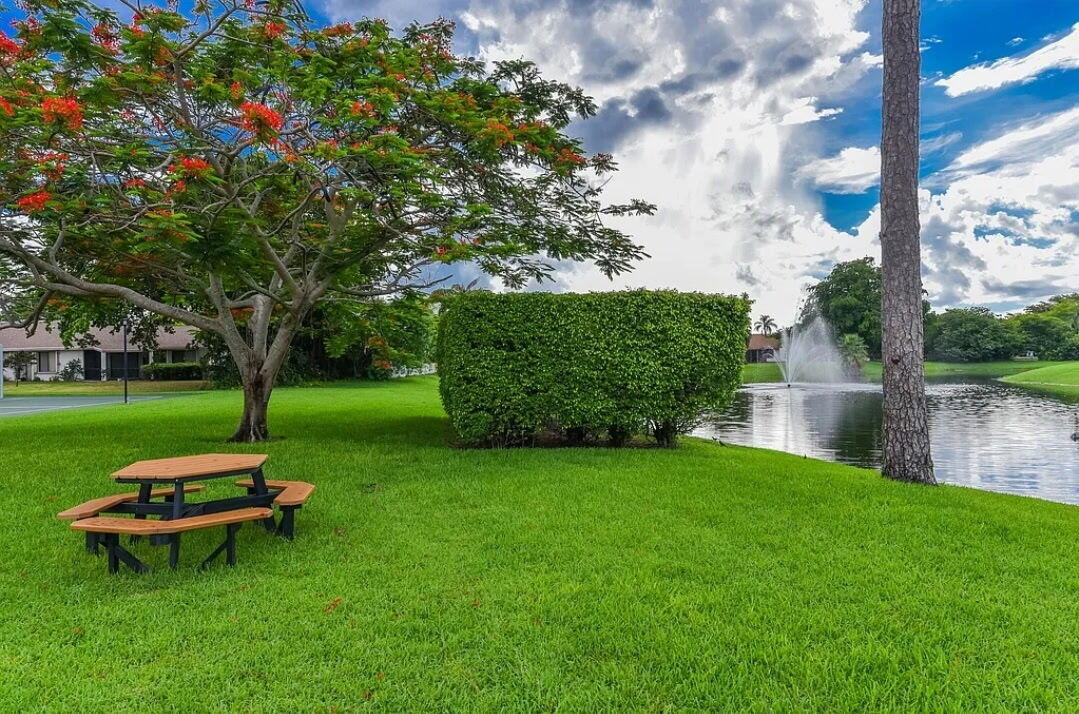 9607 Stones River Parkway Boca Raton, FL 33428 - Photo 8 of 12 390804664926688526