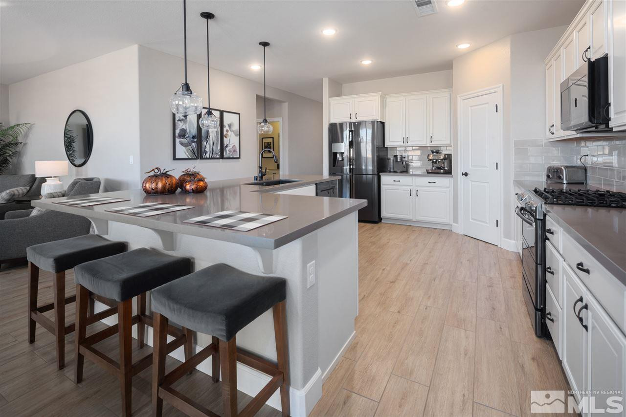 512 Beckwourth Drive Reno, NV 89506 - Photo 4 of 27 Photo 4