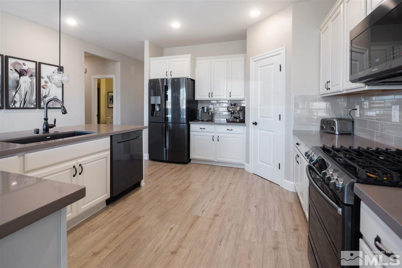 512 Beckwourth Drive Reno, NV 89506 - Photo 8 of 27 Photo 8
