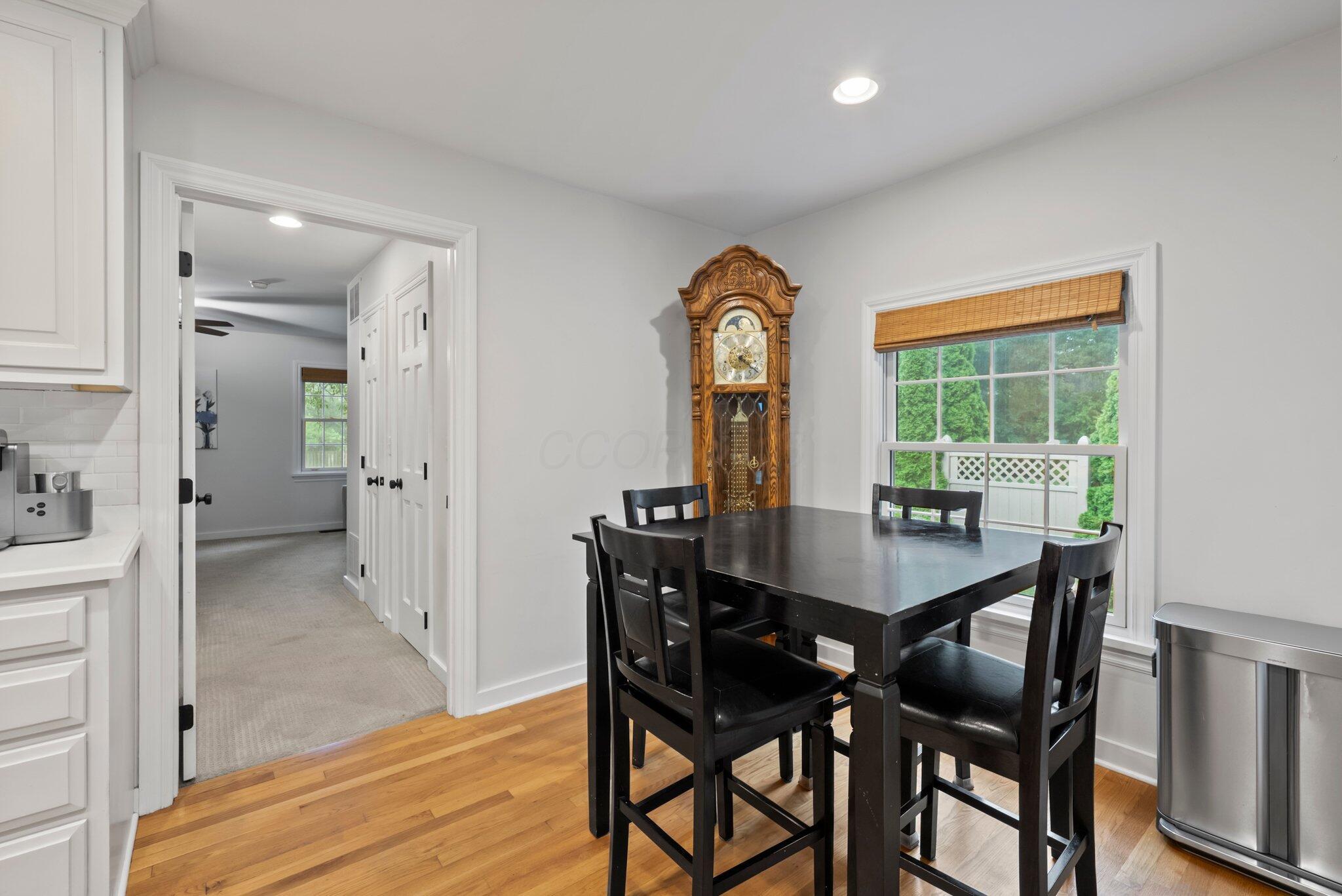 2560 Zollinger Road Columbus, OH 43221 - Photo 9 of 41 28-web-or-mls-DSC01183