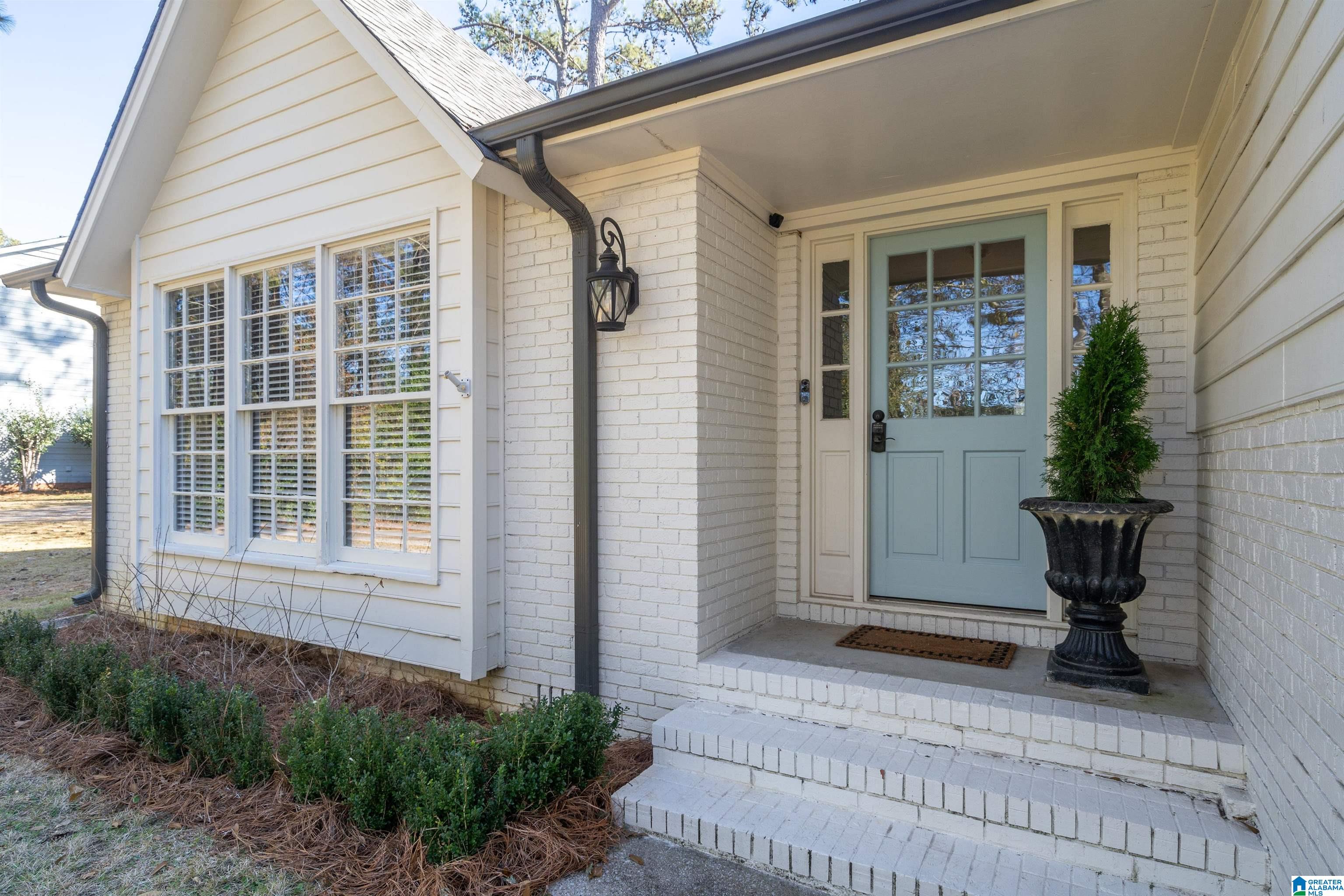 2429 Altadena Road Birmingham, AL 35243 - Photo 2 of 30