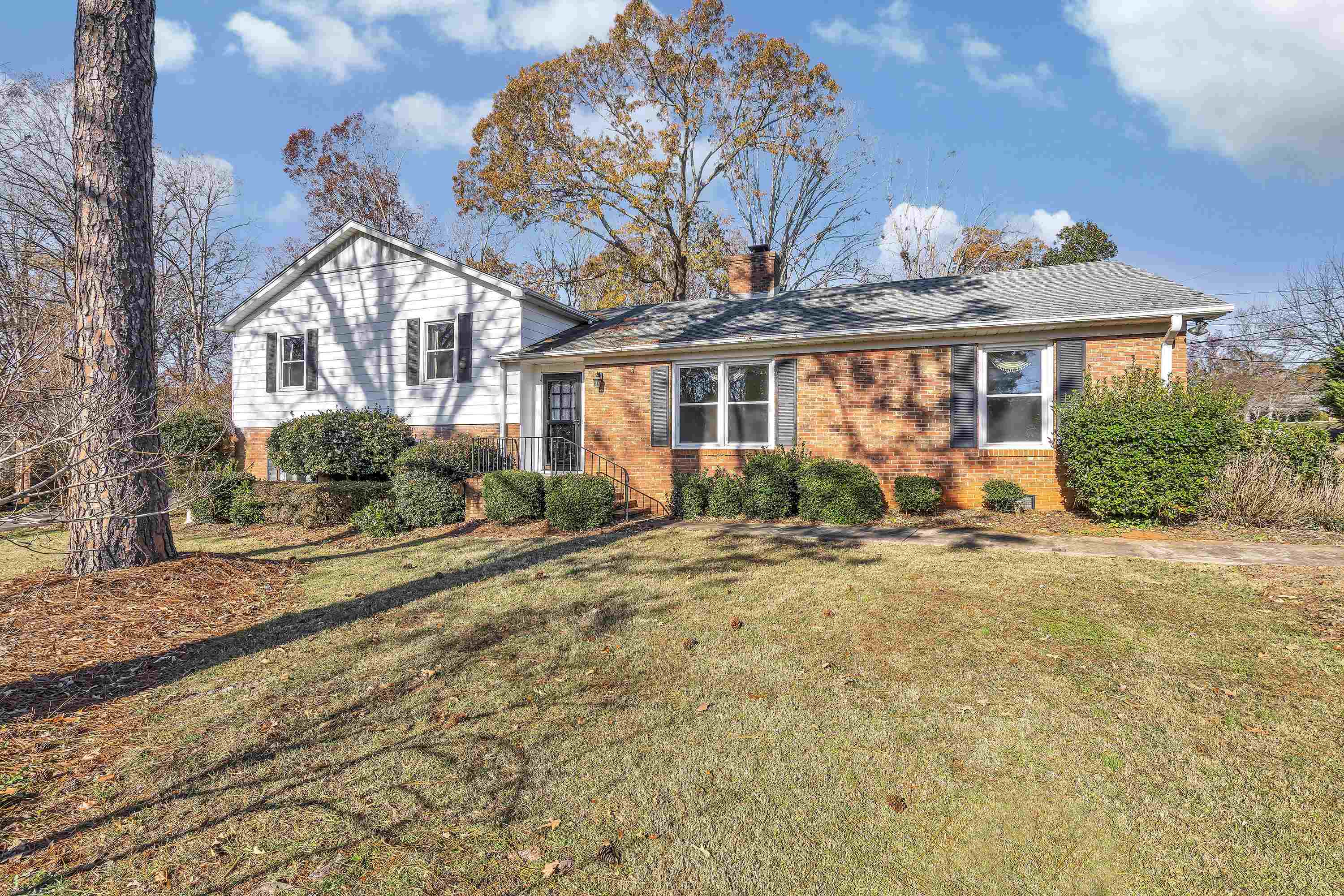 447 Ransdell Drive Spartanburg, SC 29307 - Photo 1 of 28 Gallery Image 1