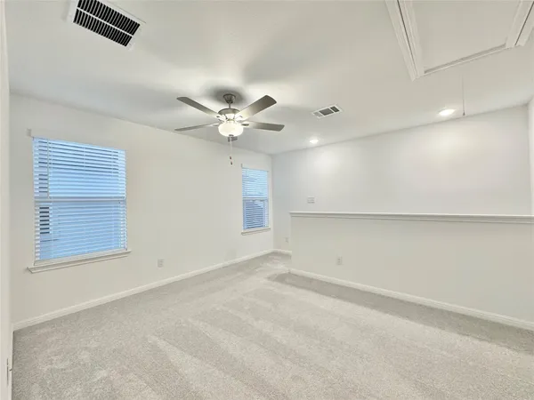 $2,050 | 611 Emory Xing Boulevard, Hutto, TX 78634
