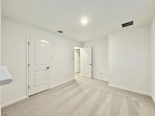 $2,050 | 611 Emory Xing Boulevard, Hutto, TX 78634