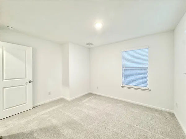 $2,050 | 611 Emory Xing Boulevard, Hutto, TX 78634