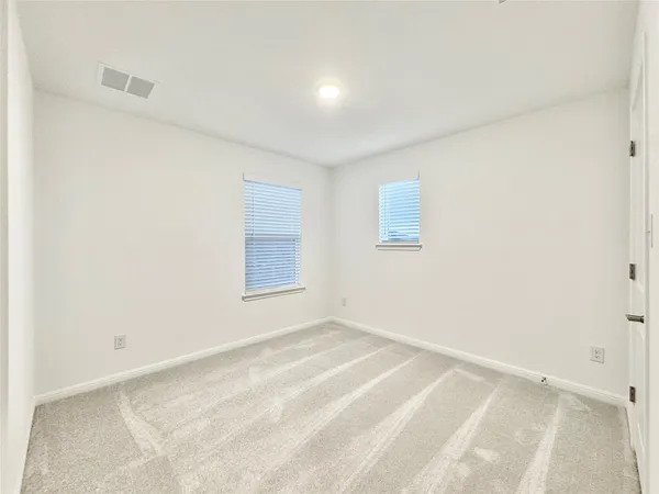 $2,050 | 611 Emory Xing Boulevard, Hutto, TX 78634