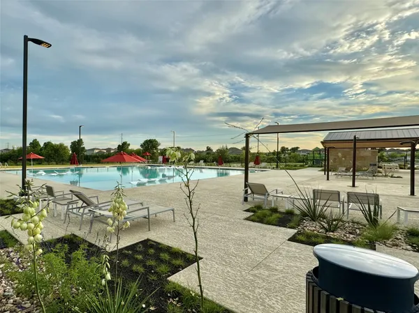 $2,050 | 611 Emory Xing Boulevard, Hutto, TX 78634