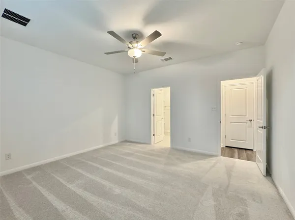 $2,050 | 611 Emory Xing Boulevard, Hutto, TX 78634