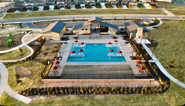 $2,050 | 611 Emory Xing Boulevard, Hutto, TX 78634