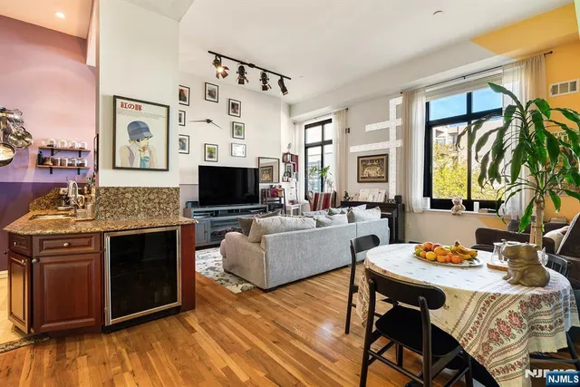 $699,000 | 518-536 Gregory Avenue, Unit C301, Weehawken, NJ 07086