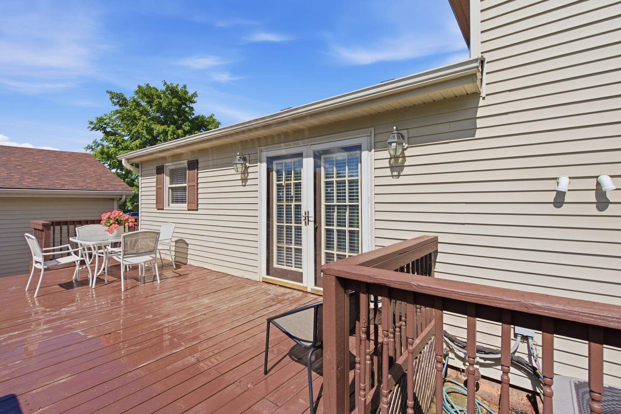 1558 Keith Road Hodgenville, KY 42748 - Photo 31 of 41 Deck