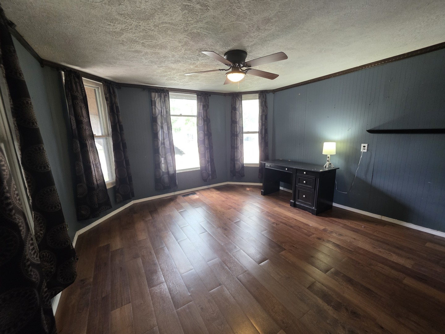 919 East Johnson Street Clinton, IL 61727 - Photo 3 of 13