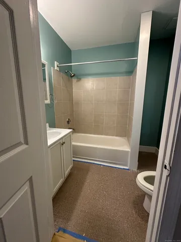 $1,800 | 232 Glen Street, New Britain, CT 06051