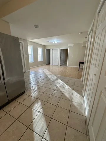 $1,800 | 232 Glen Street, New Britain, CT 06051