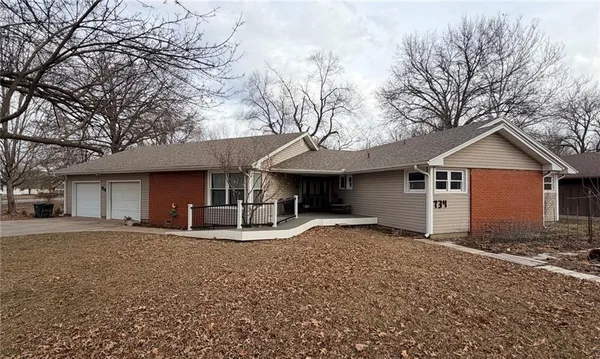 $275,000 | 734 North Leonard Street, Girard, KS 66743
