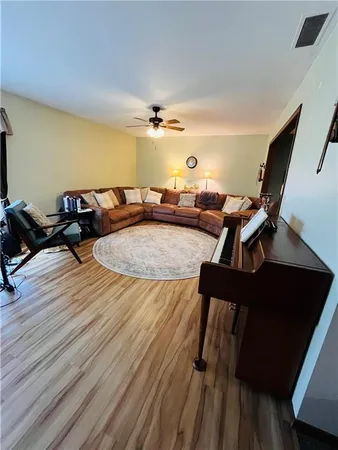 $275,000 | 734 North Leonard Street, Girard, KS 66743