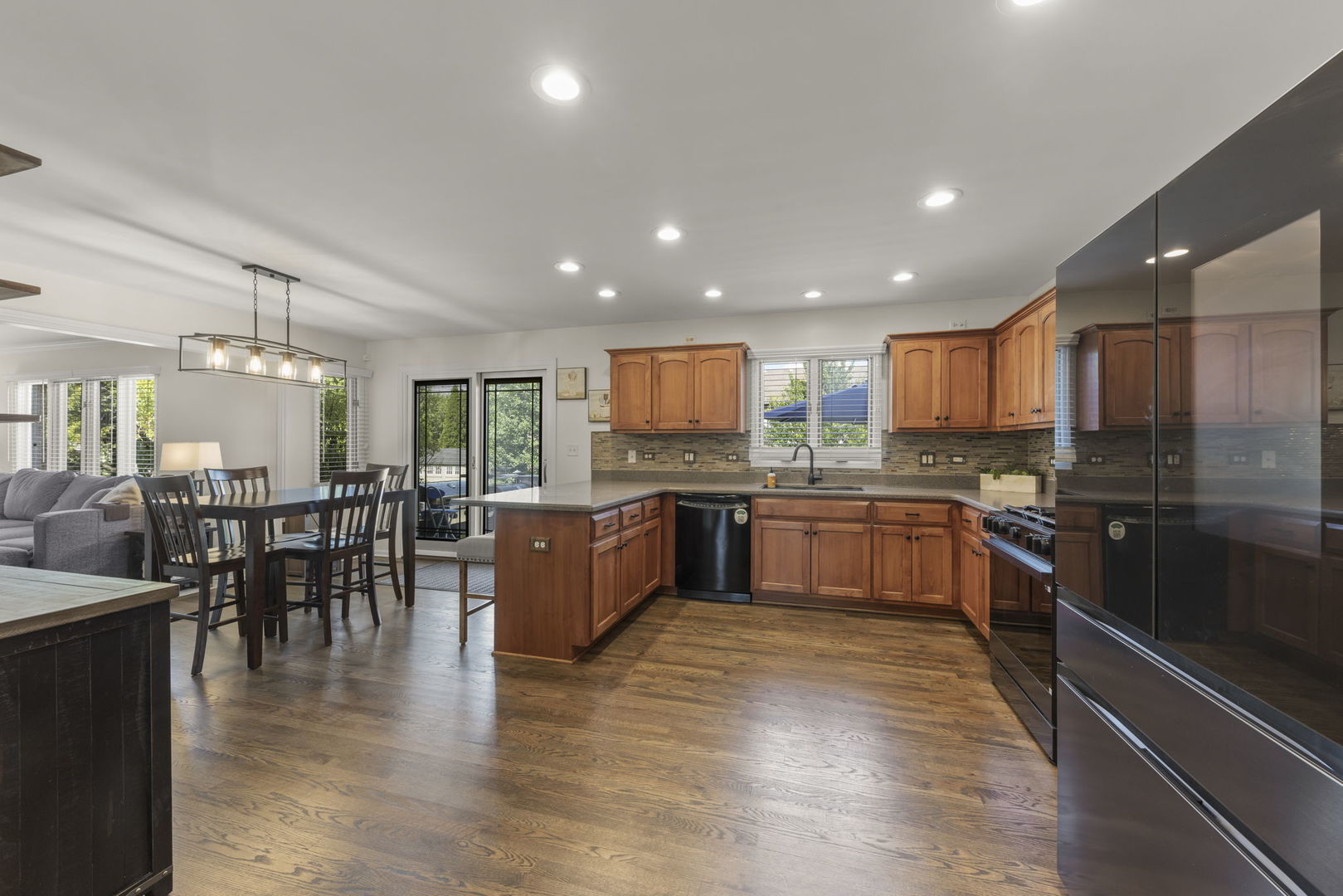 1237 Chatham Drive Lemont, IL 60439 - Photo 11 of 33