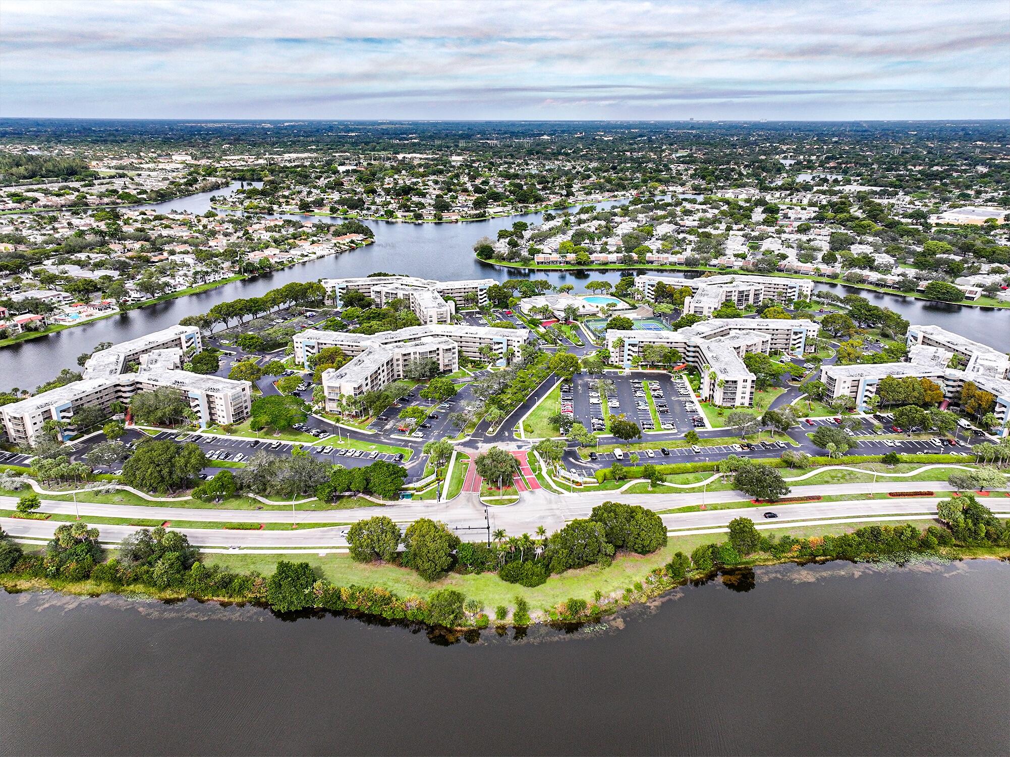 1100 Colony Point Circle, Unit 415 Pembroke Pines, FL 33026 - Photo 2 of 85 #2